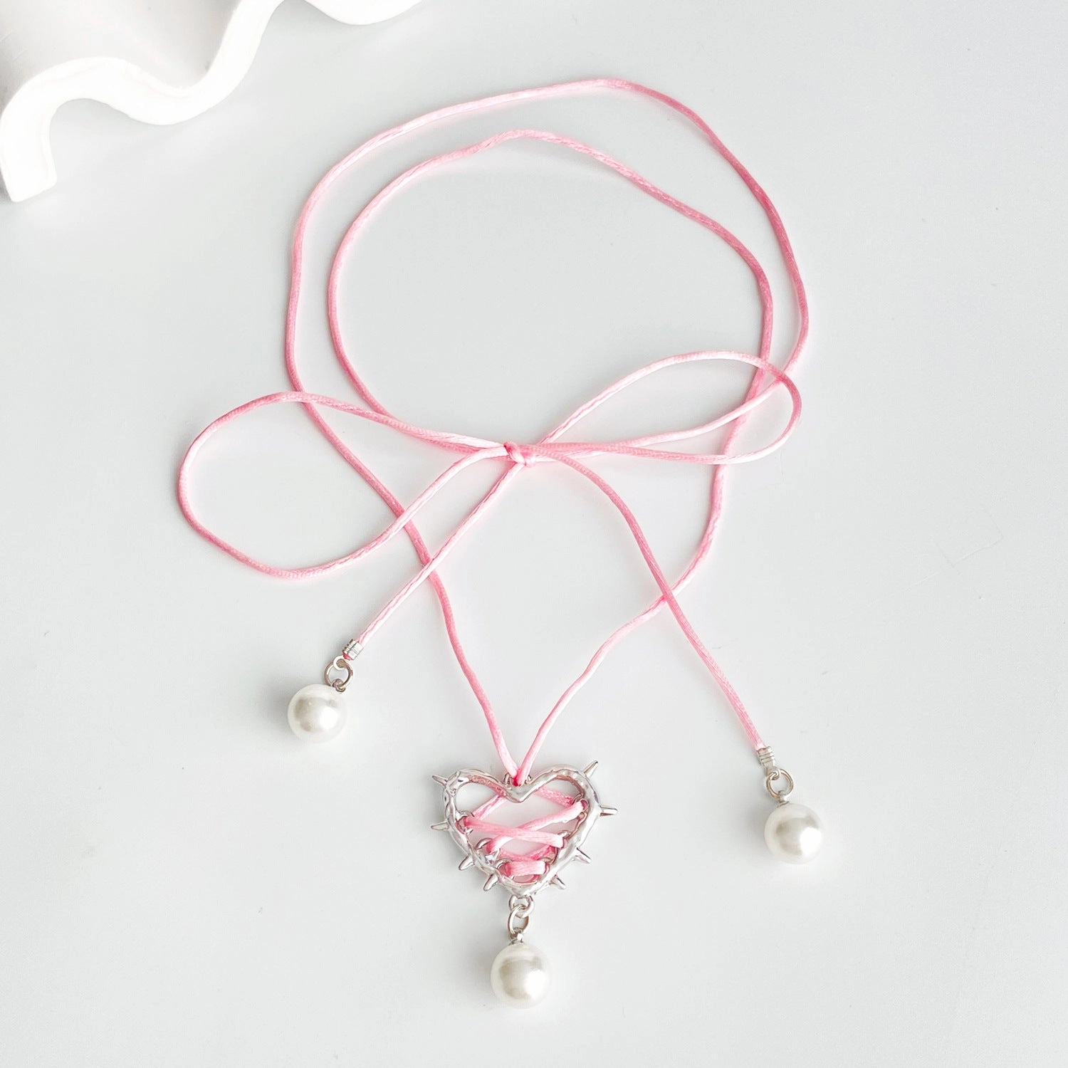 Wholesale Thorn Heart Wrapped Ribbon Pearl Pendant Necklace