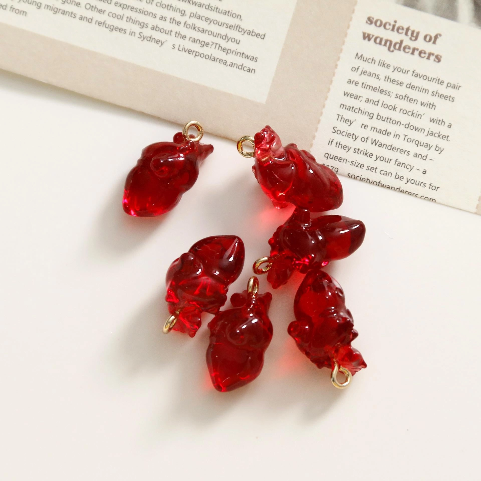 Wholesale Three-dimensional Clear Small Heart Pendant Bracelet Material OLY-CS-LiLuo001