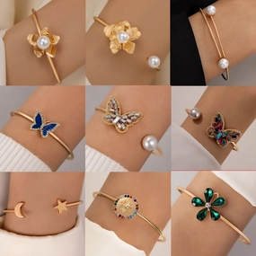 Wholesale Three-dimensional Flower Inlaid Pearl Open Bracelet