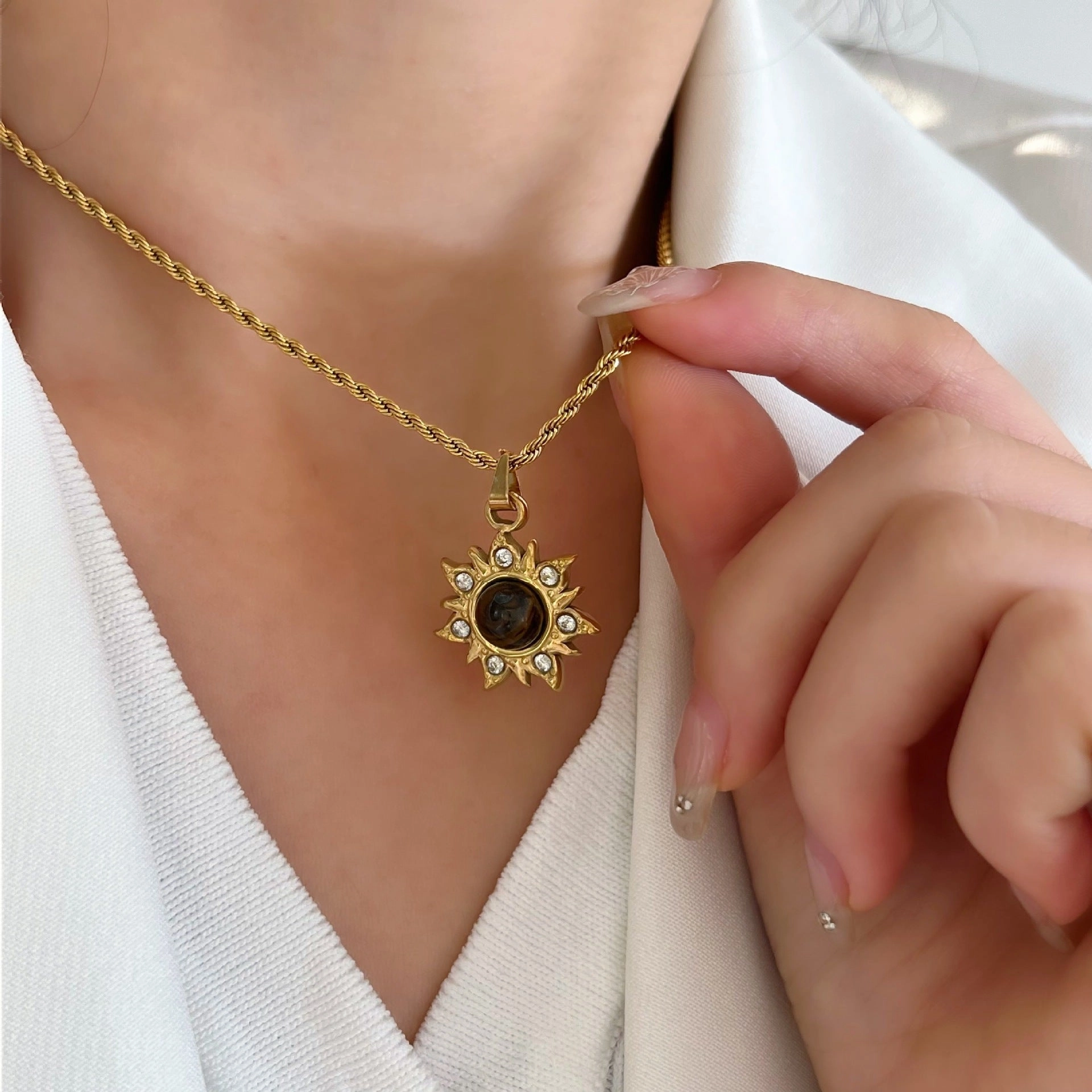 Wholesale Tiger Eye titanium steel necklace for women autumn and winter sweater chain accessories pendant