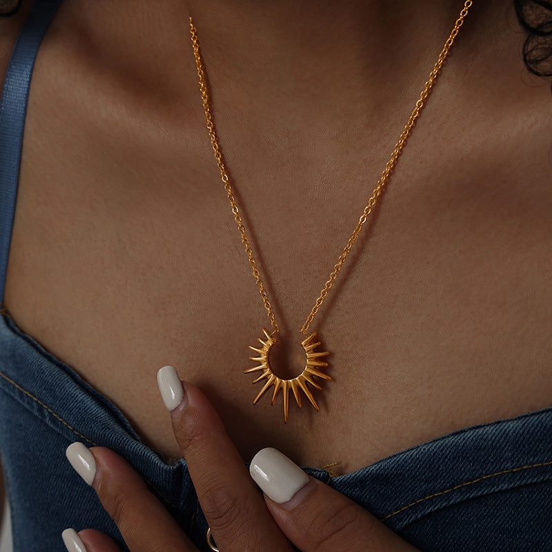 Wholesale Titanium steel 18k retro non-fading versatile women's sunflower exaggerated clavicle necklace
