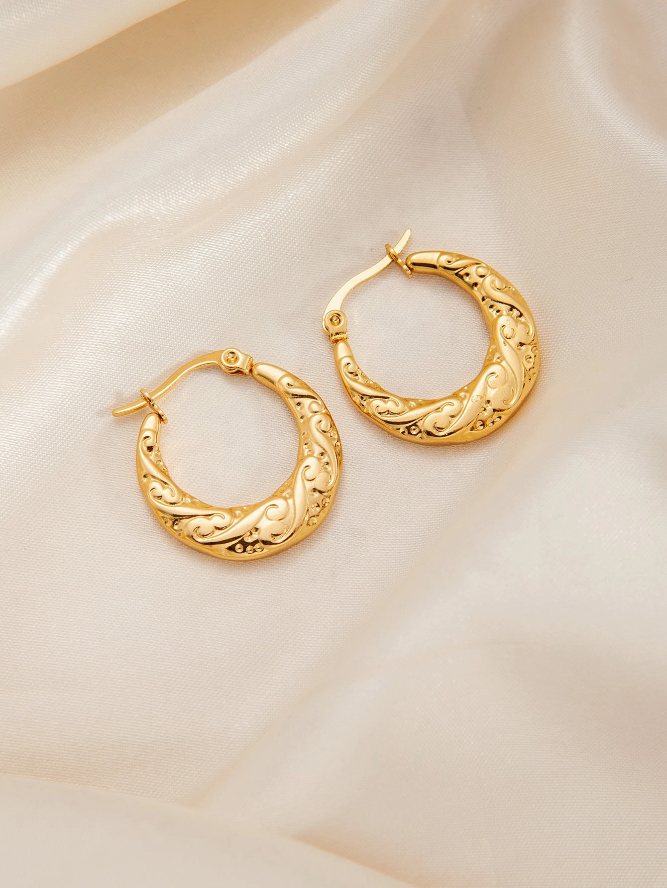 Wholesale Trendyy Metal Titanium Steel Geometric Glossy Retro Versatile Stainless Steel Earrings