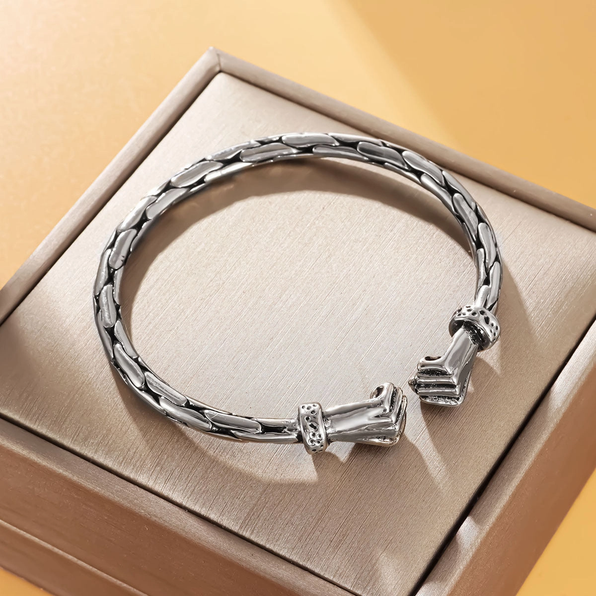 Wholesale Twist Double Fist Twist Retro Distressed Men's Bracelet