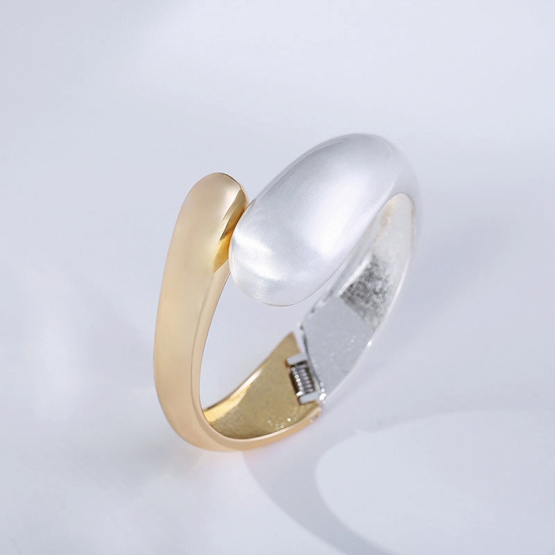 Wholesale Two-color Stitching Open Alloy Spring Buckle Bracelet