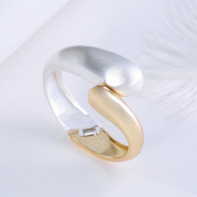 Wholesale Two-color Stitching Open Alloy Spring Buckle Bracelet