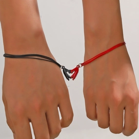 Wholesale Valentine's Day Alloy Heart Suction Bracelets
