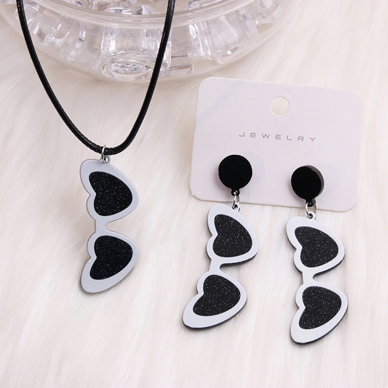 Wholesale Valentine's Day love sunglasses women's earrings autumn and winter earrings simple personality acrylic suit earrings