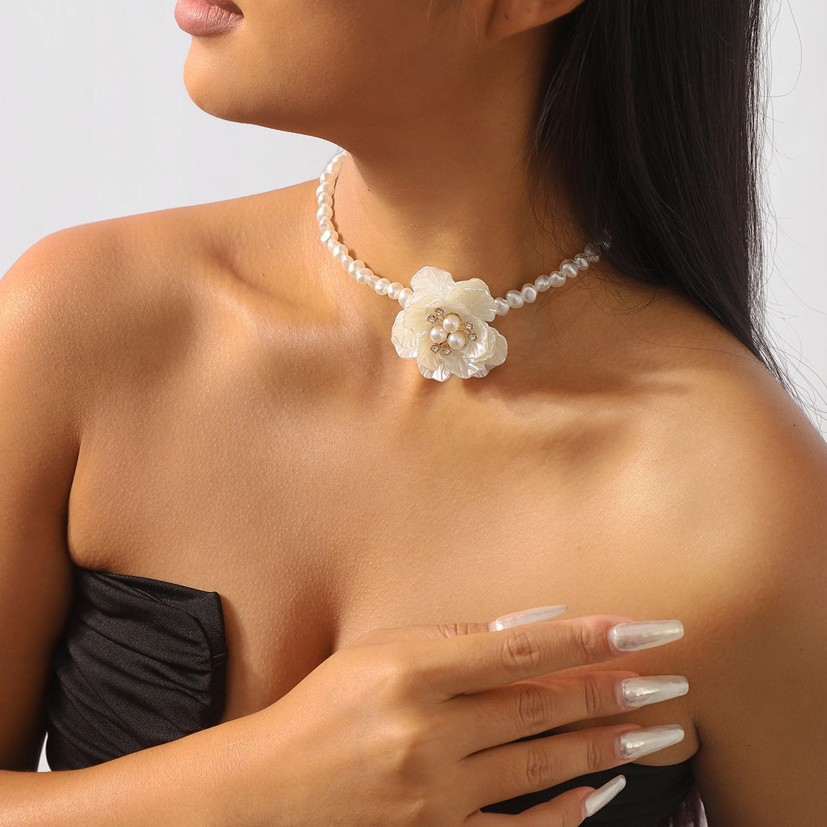 Wholesale Vintage 3D Camellia Pearl Necklace