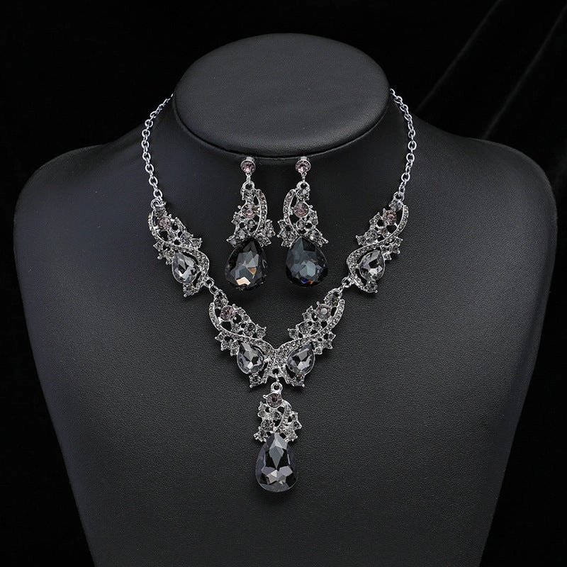 Wholesale Vintage Alloy Electroplating Jewelry Exaggerated Earrings Necklace