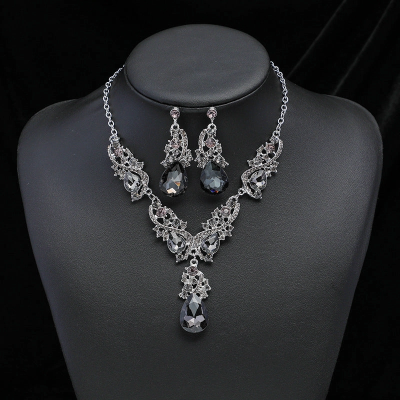 Wholesale Vintage Alloy Electroplating Jewelry Exaggerated Earrings Necklace