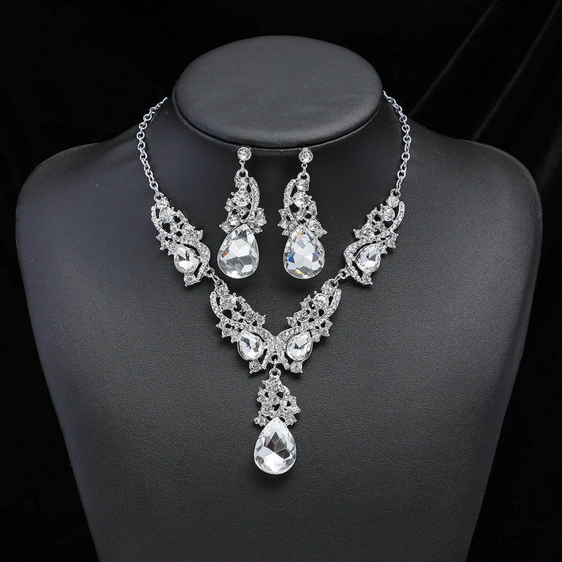 Wholesale Vintage Alloy Electroplating Jewelry Exaggerated Earrings Necklace