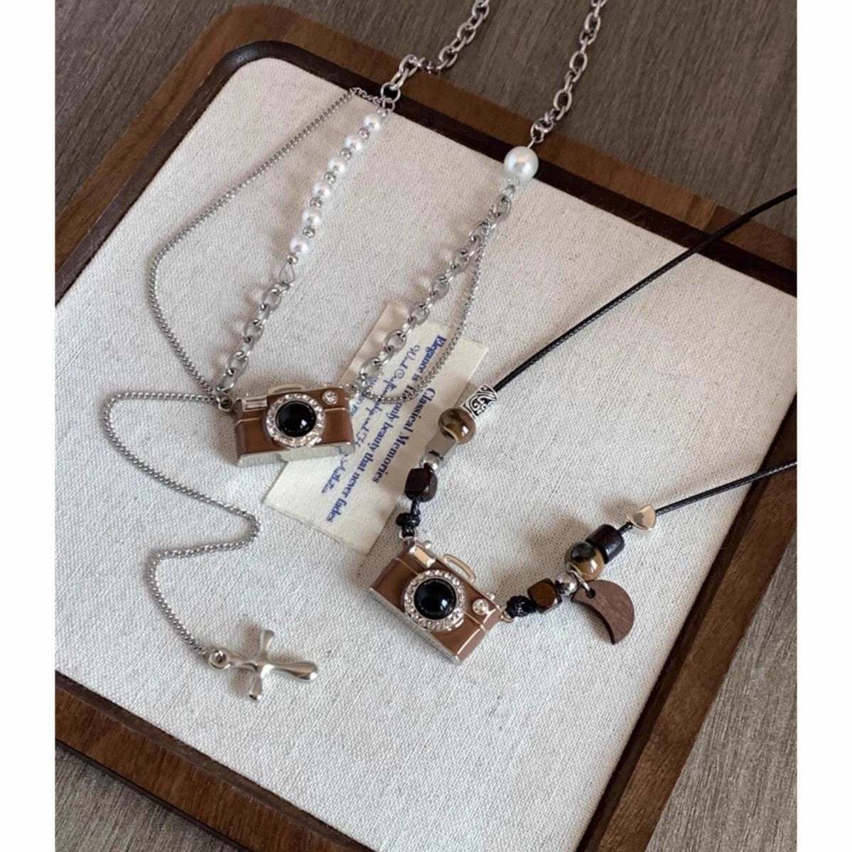 Wholesale Vintage Brown Camera Pearl Necklace Sweater Chain