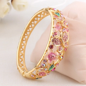 Wholesale Vintage Butterfly Hollow Gold-plated Colorful Bracelet