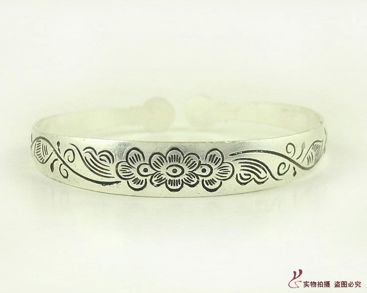 Wholesale Vintage elephant carved open women's dragon and phoenix bracelet ethnic style Tibetan silver bracelet Miao silver bracelet