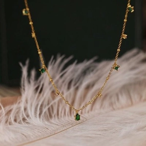 Wholesale Vintage Emerald Gold Plated Clavicle Necklace