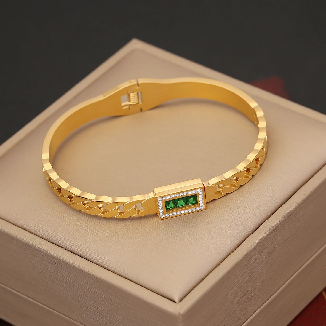Wholesale Vintage Emerald Stainless Steel Zircon Bracelet