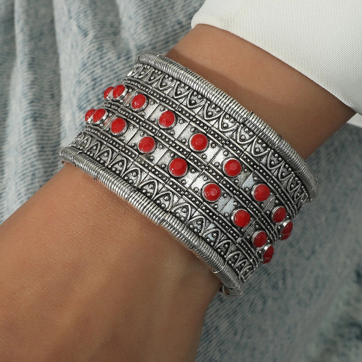 Wholesale Vintage Ethnic Style Handmade Holiday Style Exaggerated Alloy Bracelet