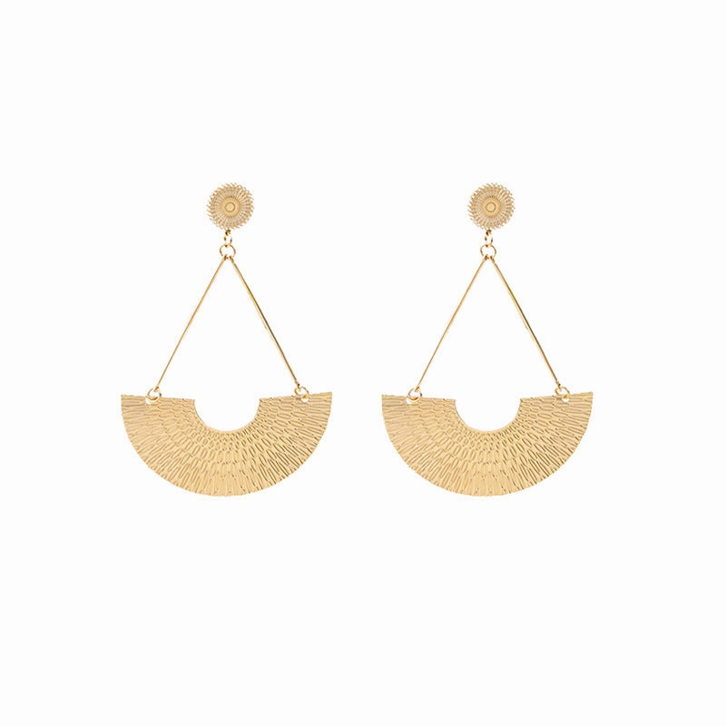 Wholesale Vintage Exaggerated Gold Leaf Iron Earrings