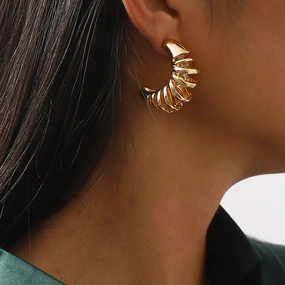Wholesale Vintage Hollow C-Shaped Thread Spring Earrings