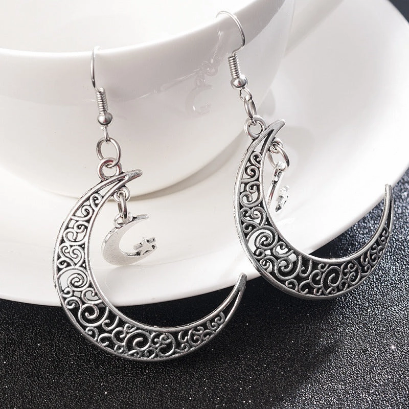 Wholesale Vintage Hollow Crescent Earrings