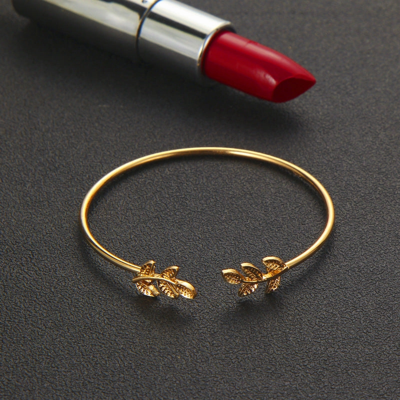 Wholesale Vintage Leaf Knotted Hollow Geometric Bracelet Set