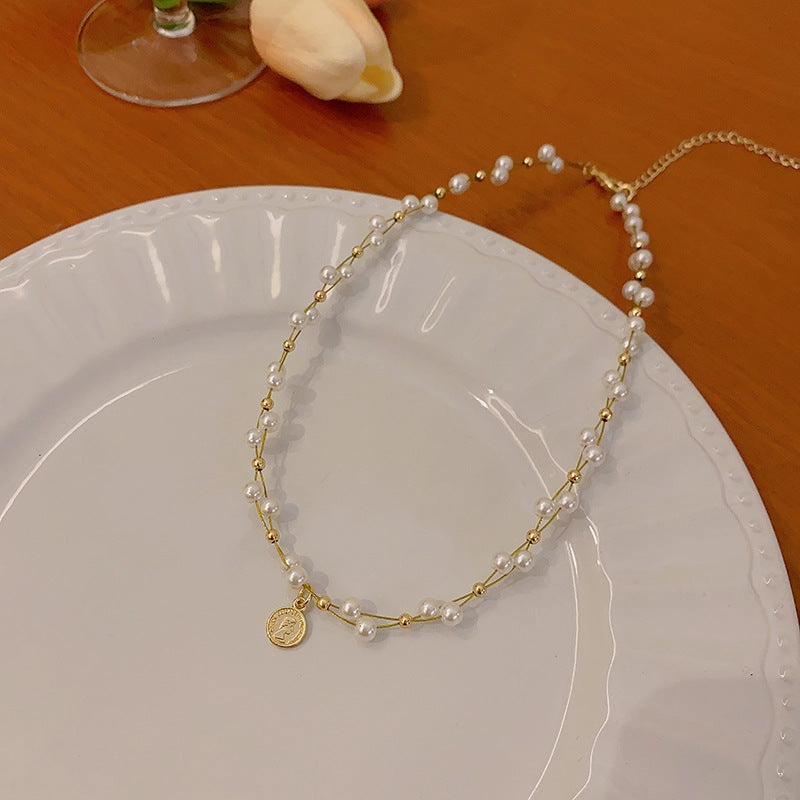 Wholesale Vintage portrait necklace wrapped with pearl clavicle chain