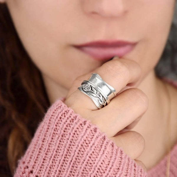 Wholesale Vintage Rotatable Rose Alloy Rings