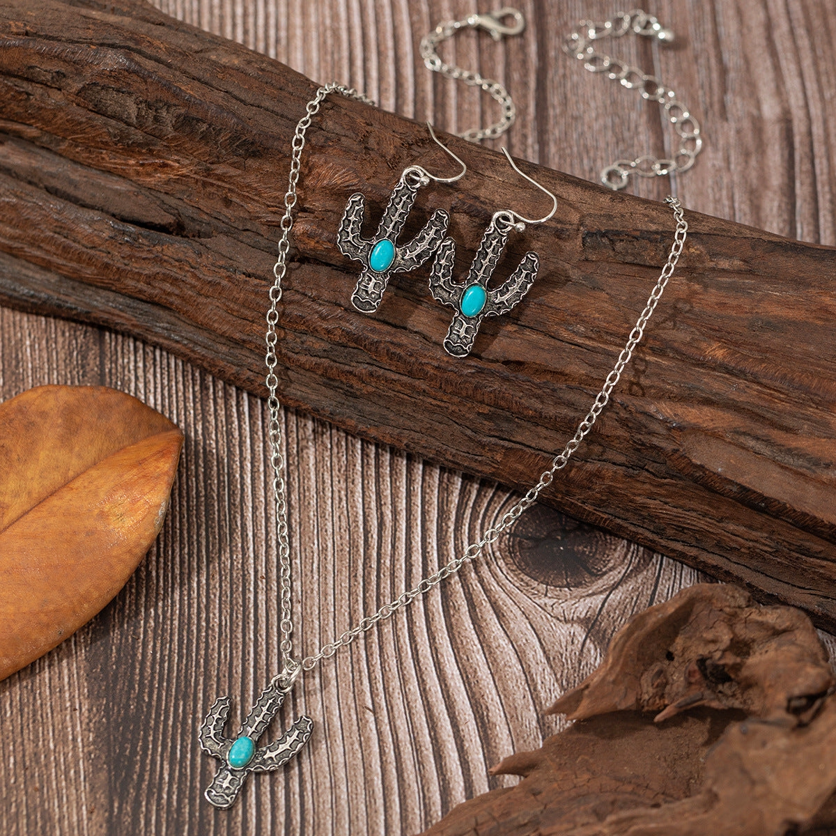 Wholesale Vintage Silver Cactus Earring Necklace 2-Piece Set