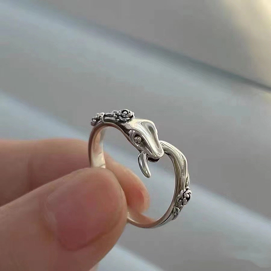 Wholesale Vintage silver dark snake shaped Valentine's Day jewelry for men and women