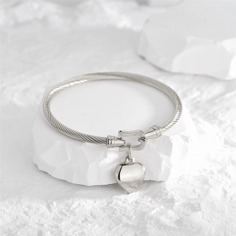 Wholesale Vintage Titanium Steel Peach Heart Bracelet