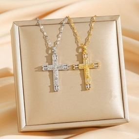 Wholesale Virgin Mary Cross Micro-Inlaid Zirconia Gold-Plated Copper Clavicle Necklace