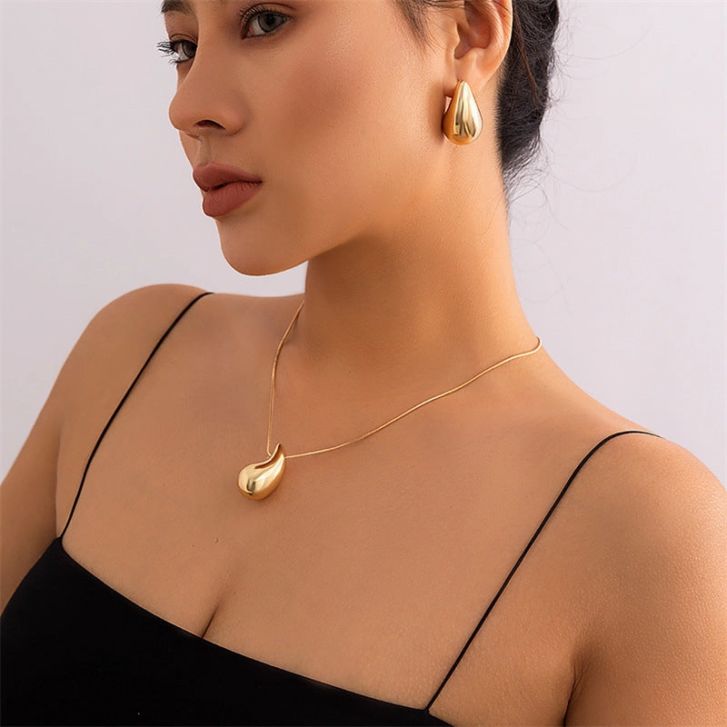 Wholesale Water drop necklace for women, simple and versatile, niche design, clavicle necklace
