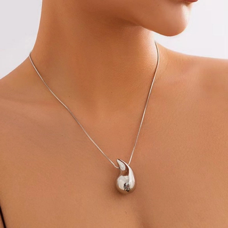 Wholesale Water drop necklace for women, simple and versatile, niche design, clavicle necklace