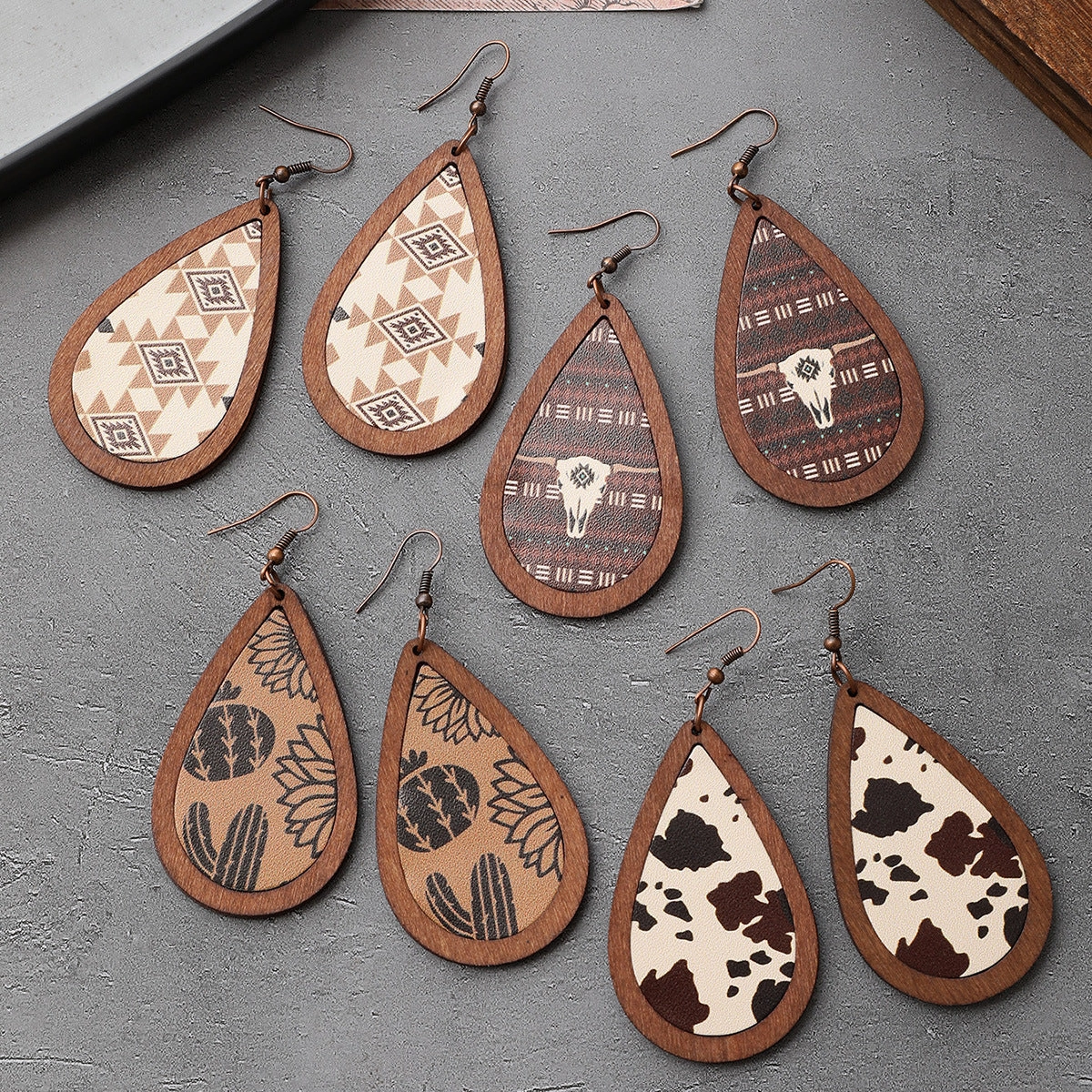 Wholesale Western farm style cowboy cactus bull head retro totem pattern leather wood earrings
