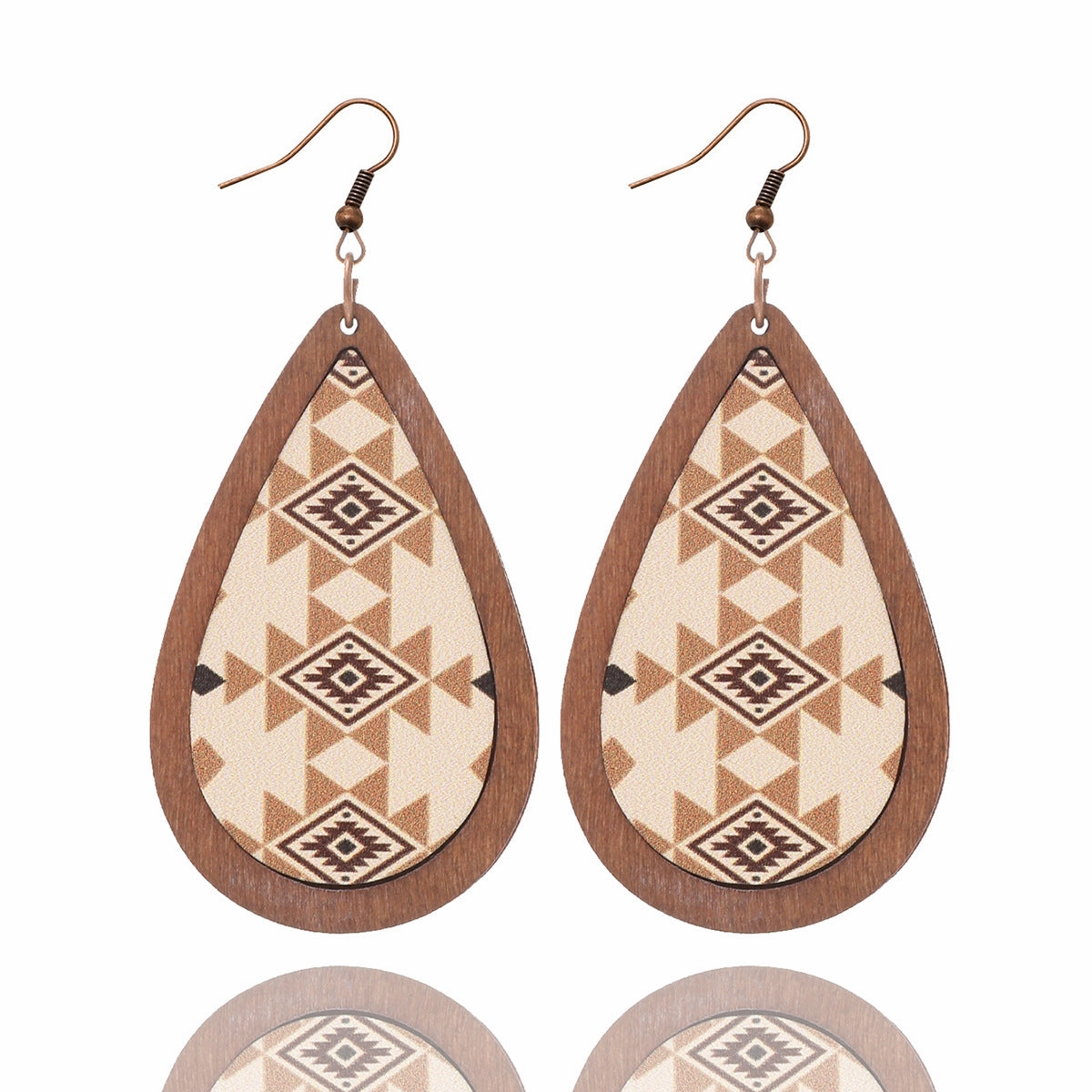 Wholesale Western farm style cowboy cactus bull head retro totem pattern leather wood earrings