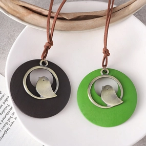Wholesale Wooden Products Creative Bird Retro Cotton and Linen Ethnic Style Necklaces