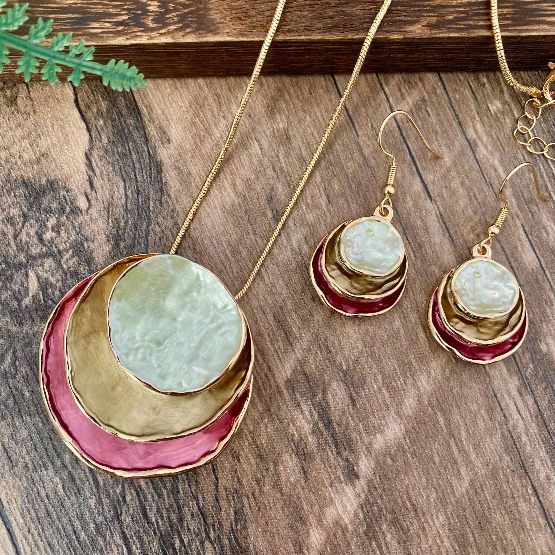 Wholesale Zinc Alloy Color Painting Oil Three-layer Ring Hollow Necklace Earring Set
