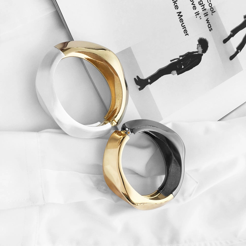 Wholesale Zinc Alloy Spring Ring Bracelet