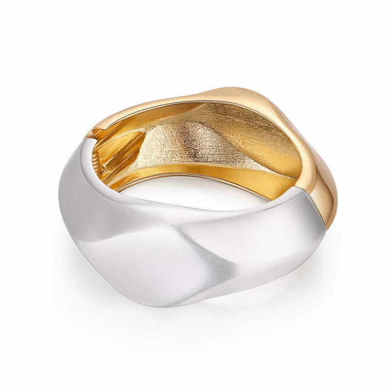 Wholesale Zinc Alloy Spring Ring Bracelet