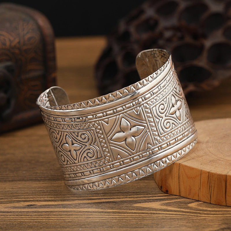 WholesaleCarved Pattern Bohemian Bracelet
