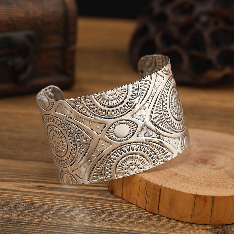 WholesaleCarved Pattern Bohemian Bracelet
