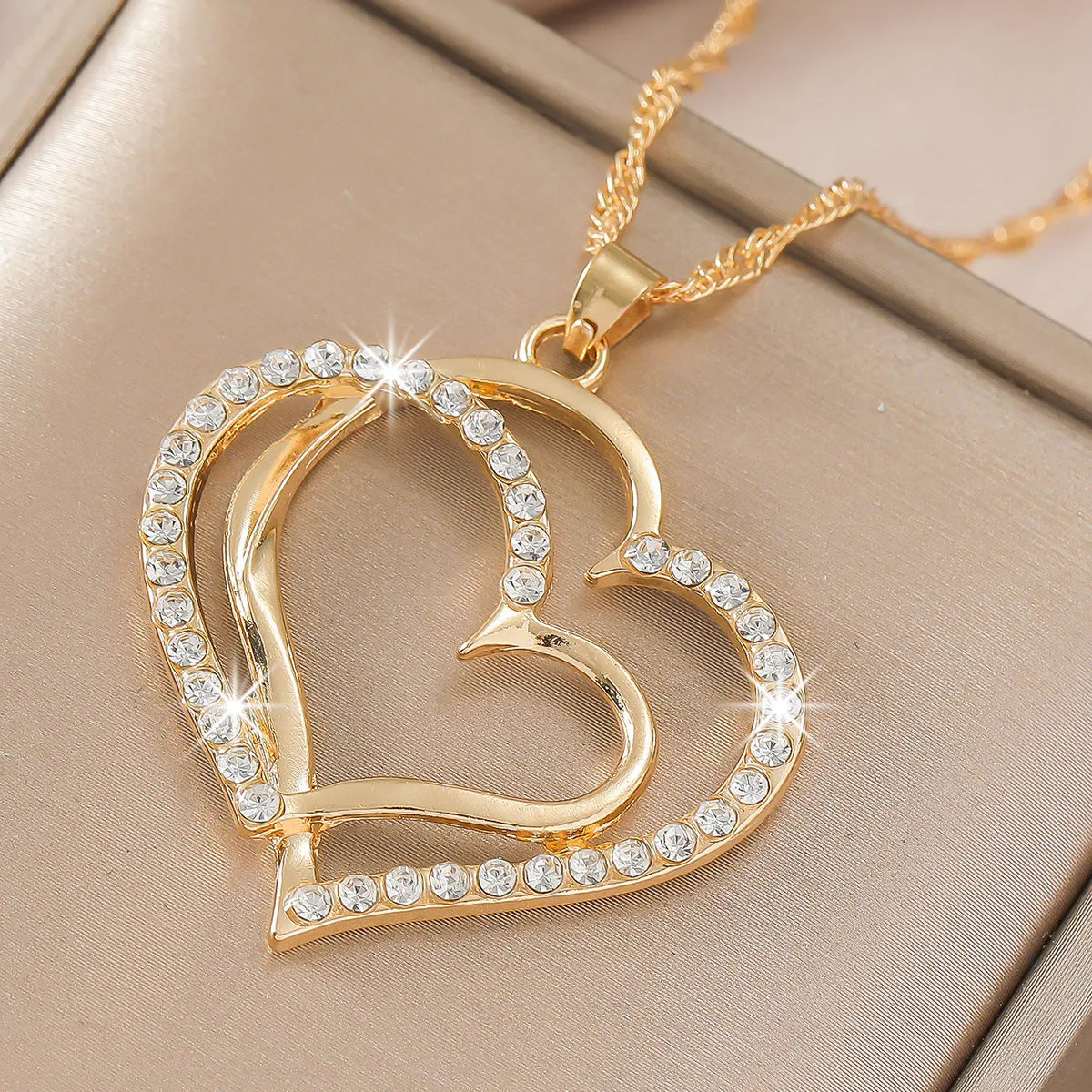 WholesaleLove Vintage Fashion Alloy Diamond Openwork Heart Pendant Necklace Earrings