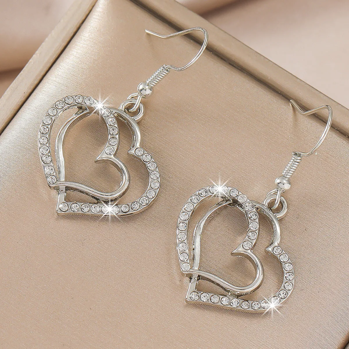 WholesaleLove Vintage Fashion Alloy Diamond Openwork Heart Pendant Necklace Earrings