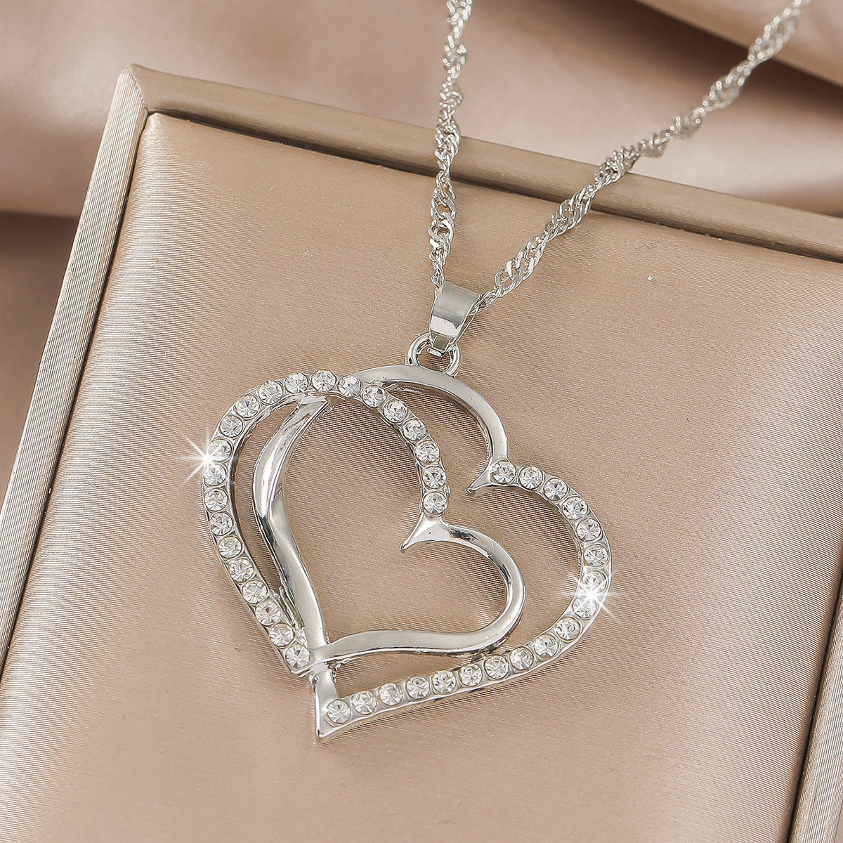 WholesaleLove Vintage Fashion Alloy Diamond Openwork Heart Pendant Necklace Earrings
